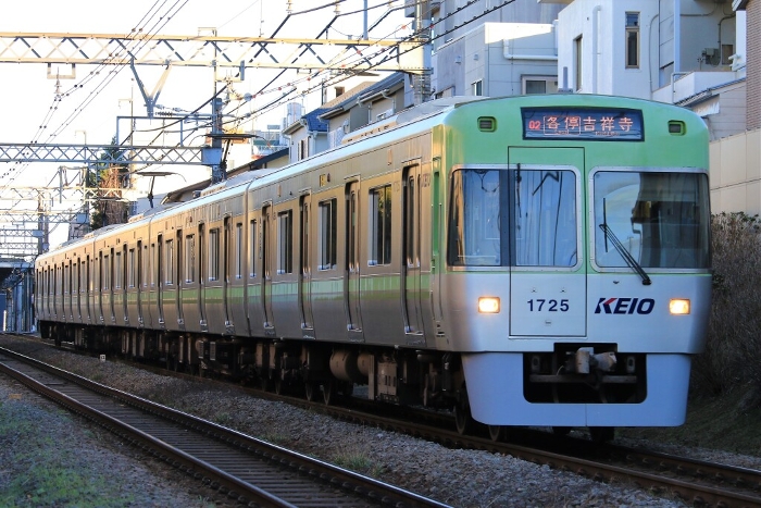 Keio] Series 1000 - Light Green (Inokashira Line: Shimokitazawa - Niyoda)
