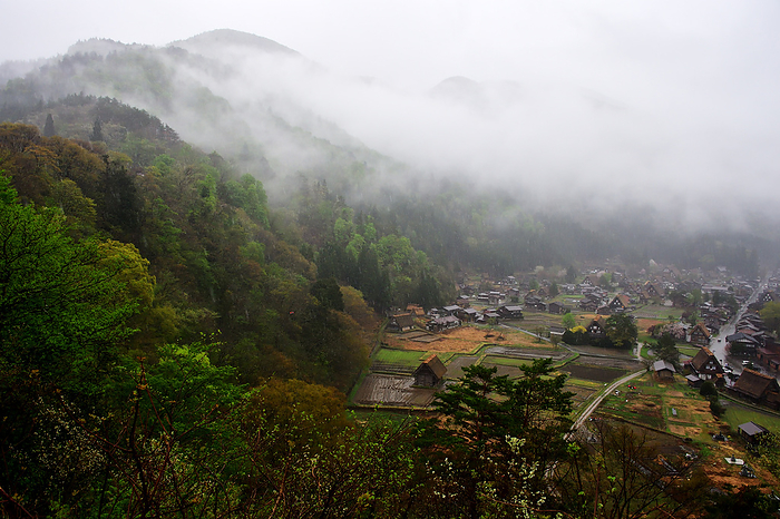 Spring rain clouds descend on Shirakawa-go
