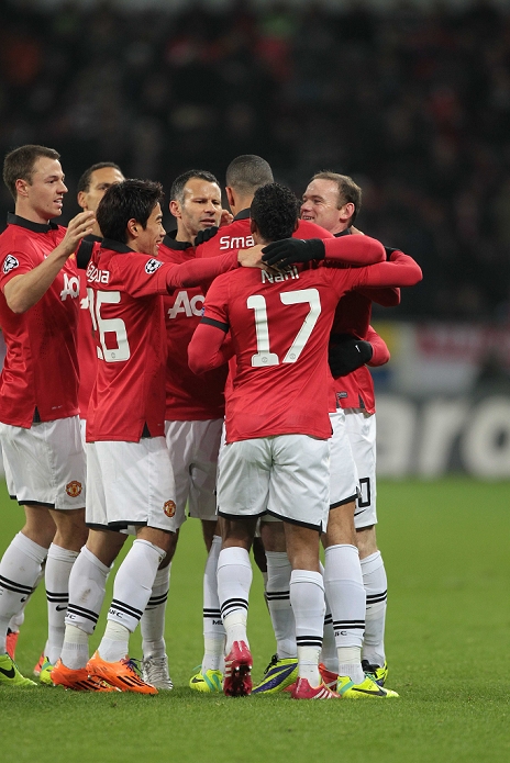 UEFA Champions League Manchester United team group  Man.U , NOVEMBER 27, 2013   Football   Soccer : Manchester United players their second goal  own goal  during the UEFA Champions League Group A match between Bayer 04 Leverkusen 0 5 Manchester United at BayArena in Leverkusen, Germany.  Photo by AFLO 