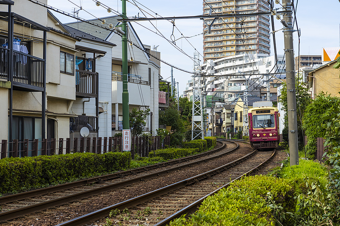 Tokyo Sakura Tram Toei Arakawa Line Takinogawa No. 18 crossing