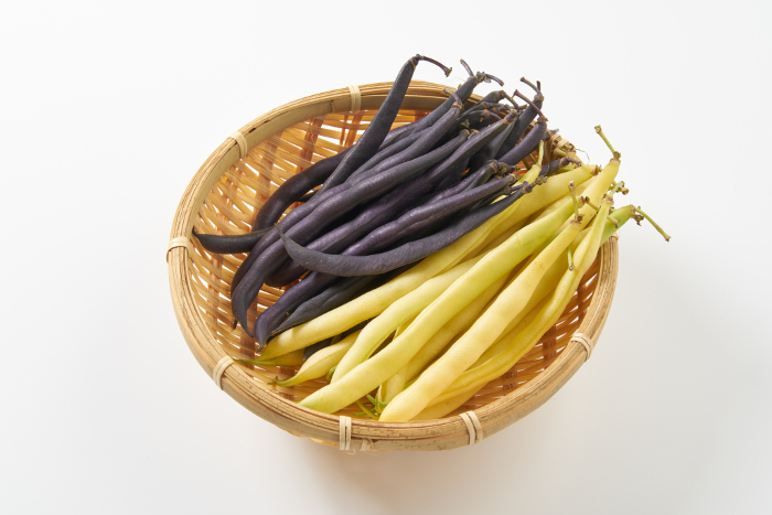 Purple beans White background image