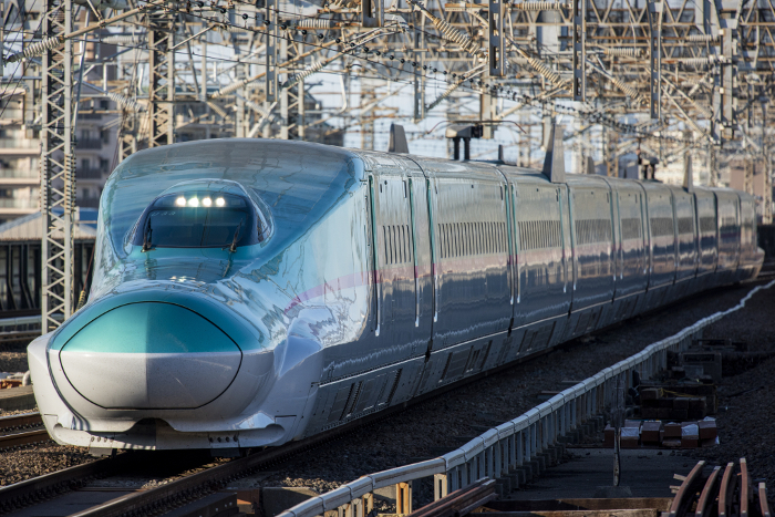 Tohoku-Aomori Shinkansen Series E5