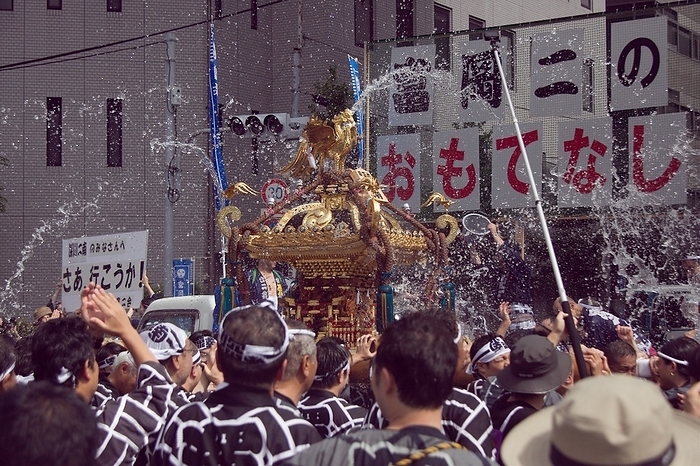 Fukagawa Hachiman Festival 2023 2023 08 13,Tokyo, Fukagawa Hachiman Festival or  Water Throwing Festival , symbolizing purification, is one of the three major Edo festivals. Every three years, it is celebrated in full size.   53 Mikoshi   portable shrine  are carried on a course and dosed with water  purified  along its way.   Photo by Michael Steinebach AFLO 