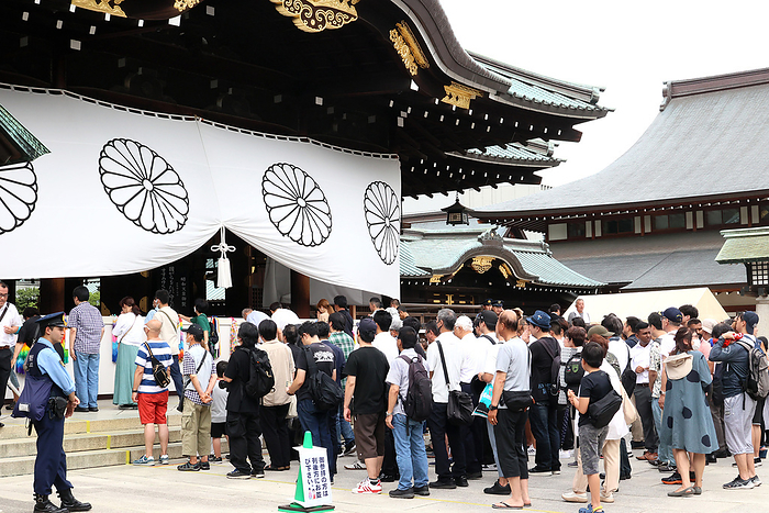 Japan marked the 78th anniversary of its surrender of WWII August 15, 2023, Tokyo, Japan   People visit the controversial Yasukuni shrine to honored war victims in Tokyo on Tuesday, August 15, 2023. Japan marked the 78th anniversary of its surrender of WWII.    photo by Yoshio Tsunoda AFLO 