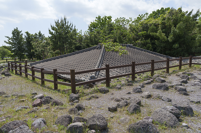 Mudslide damaged house preservation park Minamishimabara City, Nagasaki Date photographed: April 26, 2023 Houses that were buried by a mudslide on August 9, 1992, are preserved and exhibited in their original condition. The average depth of burial is approximately 2.8 meters.