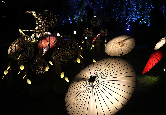 Cool evening event in Takanawa, Tokyo August 21, 2023, Tokyo, Japan   Japanese umbrellas and bamboo lanterns are illuminated by LEDs at a garden of Takanawa Prince hotel in Tokyo on Monday, August 21, 2023. The twinkling lights installation attracted summer vacationers.    photo by Yoshio Tsunoda AFLO  