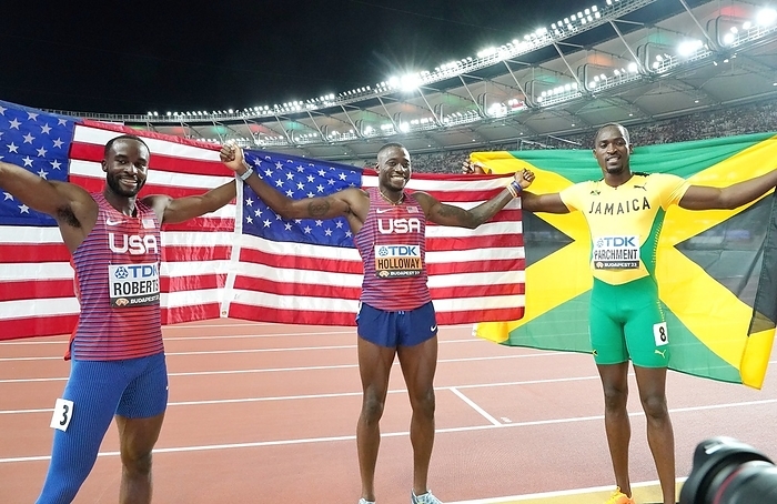 World Athletics Championships 2023 Budapest  L R Daniel Roberts  USA , Grant Holloway  USA  and  Hansle Parchment  JAM  on 110m hurdles men during the 19th edition World Athletics Championships on August 21, 2023 in the National Athletics Centre in Budapest, Hungary   Photo by SCS Soenar Chamid AFLO  HOLLAND OUT 