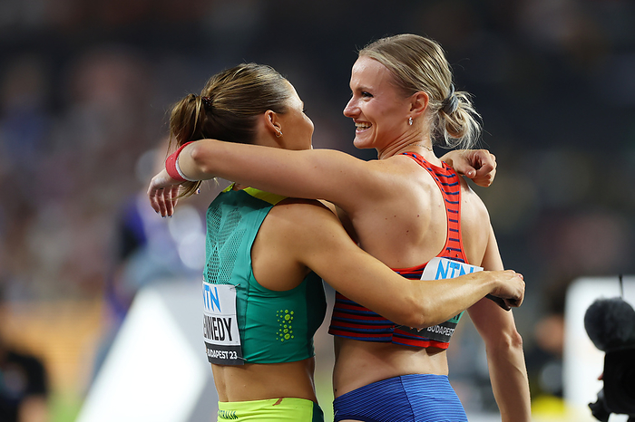 2023 World Championships in Athletics Budapest Women s Pole Vault Final First time in the history of the event, two gold medalists in one event  L to R   Nina Kennedy  AUS ,  Katie Moon  USA ,  AUGUST 23, 2023   Athletics :  World Athletics Championships Budapest 2023  Women s Pole Vault Final  at National Athletics Centre, Budapest, Hungary.   Photo by Naoki Morita AFLO SPORT 