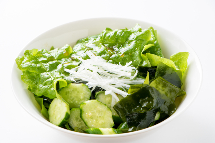 Choregi-Salad with Sanchu. (white back)