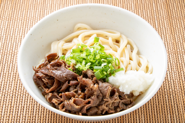 Udon noodles with grated beef (cold).