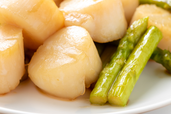 Scallops baked in butter.