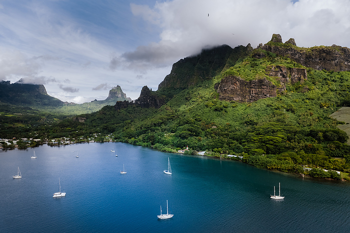Aerial view from Moorea island - Cooks bay