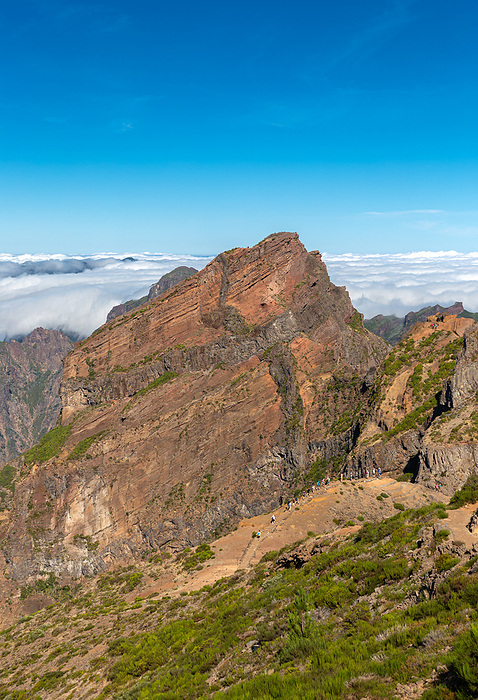 Wanderer auf dem Pico do Arieiro, Madeira Hikers on the Pico do Arieiro, Madeira, by Zoonar Robert Jank