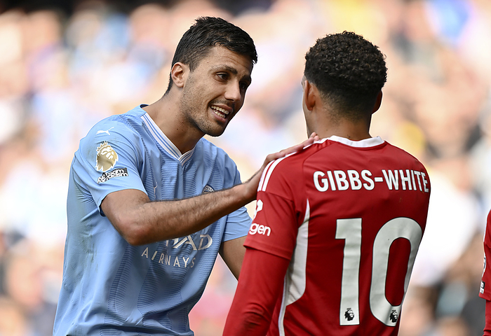 Manchester City v Nottingham Forest   Premier League Rodri of Manchester City is sent off because Morgan Gibbs White of Nottingham Forest says he was choked during the Premier League match between Manchester City and Nottingham Forest at Etihad Stadium on September 23, 2023 in Manchester, United Kingdom.   WARNING  This Photograph May Only Be Used For Newspaper And Or Magazine Editorial Purposes. May Not Be Used For Publications Involving 1 player, 1 Club Or 1 Competition Without Written Authorisation From Football DataCo Ltd. For Any Queries, Please Contact Football DataCo Ltd on  44  0  207 864 9121