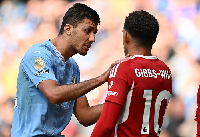 Manchester City v Nottingham Forest   Premier League Rodri of Manchester City is sent off because Morgan Gibbs White of Nottingham Forest says he was choked during the Premier League match between Manchester City and Nottingham Forest at Etihad Stadium on September 23, 2023 in Manchester, United Kingdom.   WARNING  This Photograph May Only Be Used For Newspaper And Or Magazine Editorial Purposes. May Not Be Used For Publications Involving 1 player, 1 Club Or 1 Competition Without Written Authorisation From Football DataCo Ltd. For Any Queries, Please Contact Football DataCo Ltd on  44  0  207 864 9121