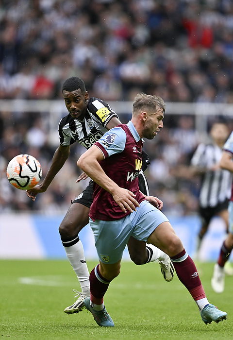 Newcastle United v Burnley FC   Premier League Alexander Isak of Newcastle United and Charlie Taylor of Burnley challenge during the Premier League match between Newcastle United and Burnley FC at St. James  Park on September 30, 2023 in Newcastle, England.   WARNING  This Photograph May Only Be Used For Newspaper And Or Magazine Editorial Purposes. May Not Be Used For Publications Involving 1 player, 1 Club Or 1 Competition Without Written Authorisation From Football DataCo Ltd. For Any Queries, Please Contact Football DataCo Ltd on  44  0  207 864 9121
