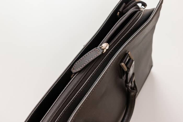 Black business bag zipper