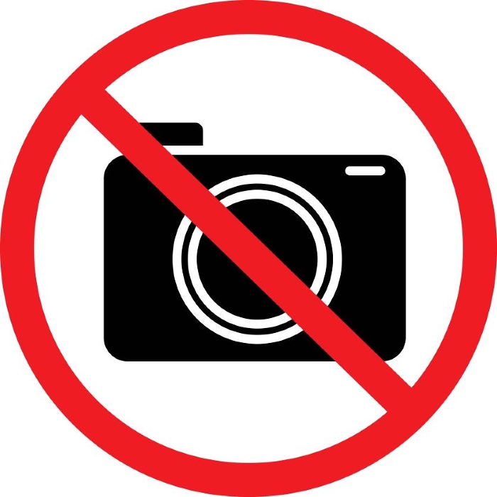 Warning pictogram of camera prohibition