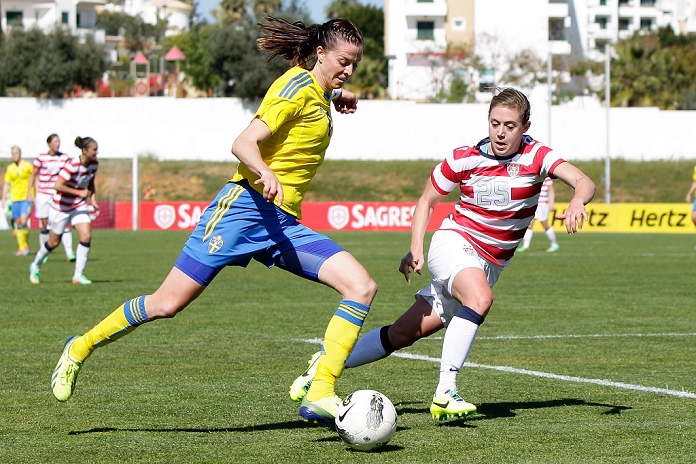 Algarve Cup 2014 Lotta Schelin  SWE , Meghan Klingenberg  USA , MARCH 7, 2014   Football   Soccer : Algarve Women s Football Cup 2014 Group B match between Sweden 1 0 United States at Estadio Municipal in Albufeiral, Portugal.  Photo by AFLO 