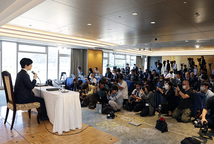 Overnight after the 71st Oza Tournament, Game 4, Fujii s 8 kan held a press conference. Sota Fujii, the 8th place finisher, at his overnight press conference on October 12, 2023 at the Westin Miyako Hotel Kyoto Photo Date 20231012 Photo Location Westin Miyako Hotel Kyoto