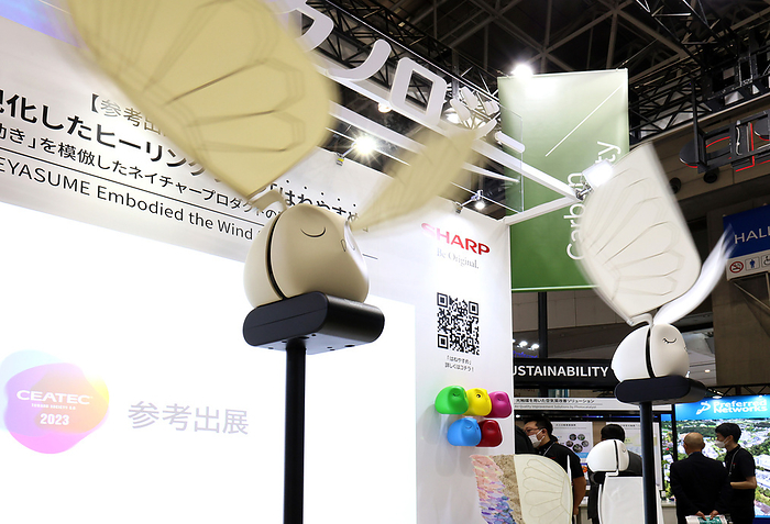 CEATEC electronics trade show will be held October 17 through 20 in Chiba October 16, 2023, Chiba, Japan   Japan s electronics giant Sharp displays a prototype model of an electric fan  Haneyasume  which recreates comfortable nature breeze, modeled after the flapping of owl s wings at a press preview of the CEATEC electronics trade show in Chiba, suburban Tokyo on Monday, October 16, 2023. CEATEC advanced technology show will be held from October 17 through 20.    photo by Yoshio Tsunoda AFLO 