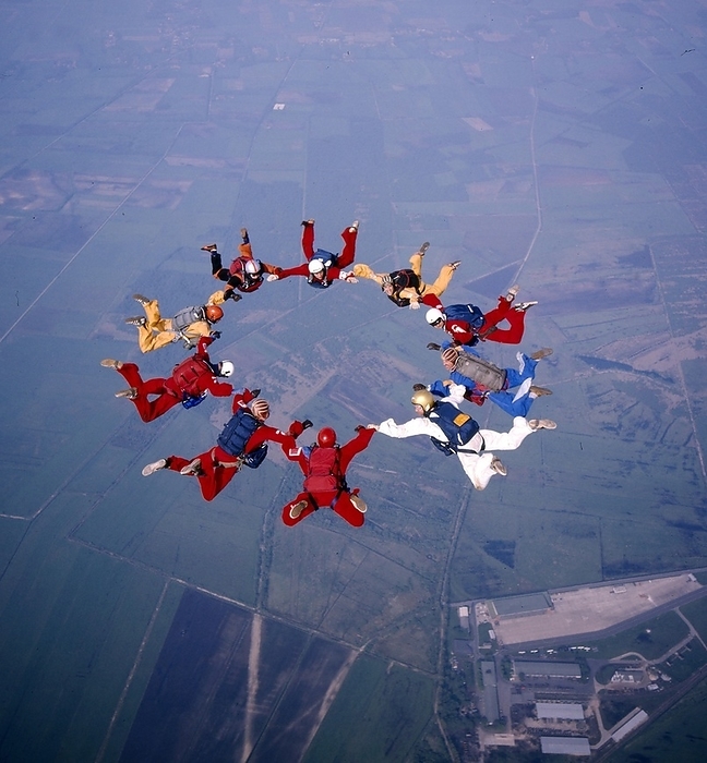 Skydiving Group, by BA-Geduldig / Dr. Wenzel