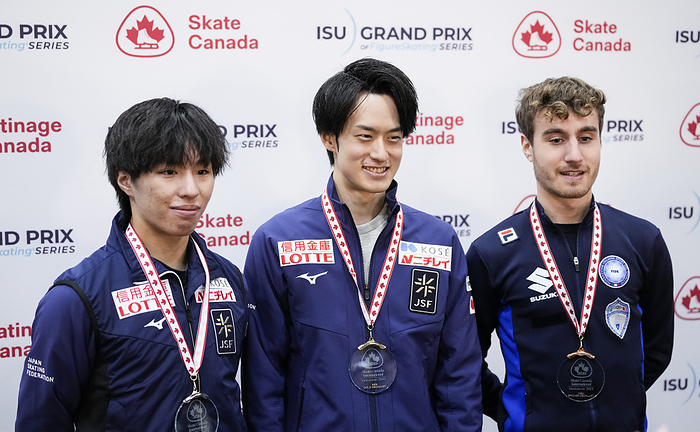 Skate Canada Day 2 Sota Yamamoto of Japan, Kao Miura of Japan and Matteo Rizzo of Italy pose during a news conference at the ISU figure skating Skate Canada competition on October 28, 2023 in Vancouver, Canada.  Photo by Mathieu Belanger AFLO 