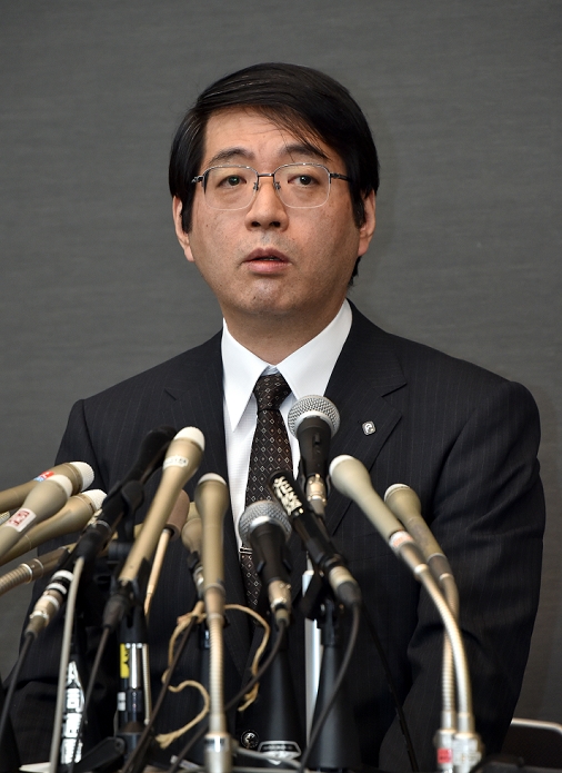 RIKEN s Sasai Holds Press Conference Apologizes for STAP Cell Doubts April 16, 2014, Tokyo, Japan   Yoshiki Sasai, a co author of controversial research papers on a new stem cell mechanism, speaks during a news conference in Tokyo on Wednesday, April 16, 2014. Sasai, deputy director of Japan s Riken Center for Development Biology, supervised the so called STAP cell research and the papers written by lead author Haruko Obokata, who has been accused of falsifying and fabricating parts of the study. Sasai, who was held responsible for his failure to verify the accuracy of the data before submitting the data to Nature, has agreed to retract the documents.  Photo by Natsuki Sakai AFLO  AYF  mis 
