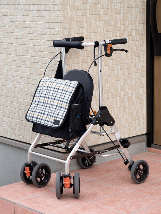 wheelchair for seniors and handicapped