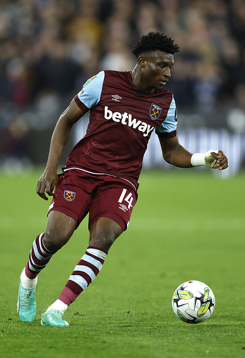 West Ham United v Arsenal   Carabao Cup Fourth Round Mohammed Kudus of West Ham United on the ball during the Carabao Cup Fourth Round match between West Ham United and Arsenal at London Stadium on November 1, 2023 in London, England.   WARNING  This Photograph May Only Be Used For Newspaper And Or Magazine Editorial Purposes. May Not Be Used For Publications Involving 1 player, 1 Club Or 1 Competition Without Written Authorisation From Football DataCo Ltd. For Any Queries, Please Contact Football DataCo Ltd on  44  0  207 864 9121