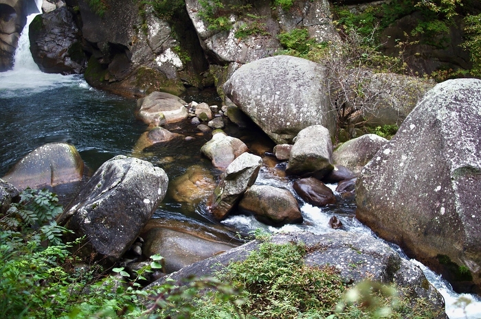 River flow near Senma Falls, Shosenkyo