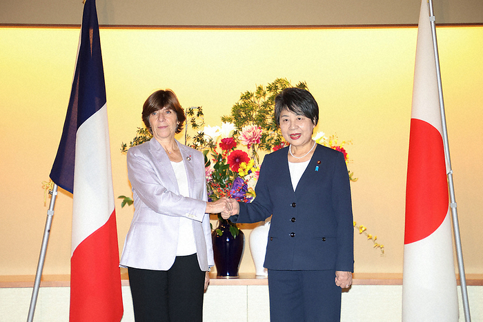 G7 Foreign Ministers  Meeting to be held in Tokyo, with French and Japanese foreign ministers meeting.  French Foreign Minister Yoko Kamikawa welcomes French Foreign Minister Corona  left  at the Japanese style annex of the State Guest House in Moto Akasaka, Tokyo, on November 8, 2023, at 7:52 p.m.  representative photo .