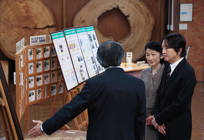  Prince and Princess Akishino receiving an overview of the Forestry and Forest Products Research Institute of the National Forestry Research and Development Institute  Prince and Princess Akishino receive an overview of the Forestry and Forest Products Research Institute of the National Forestry Research and Development Institute, Tsukuba, Ibaraki Prefecture, Japan, at 3:17 p.m. on November 12, 2023  photo by representative .