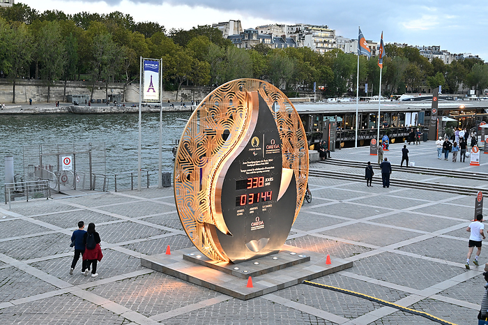 Paris 2024 preview The countdown clock at the Pont d I na in Paris, France on September 25, 2023. The Pont d I na is a part of the course for the Athletics  Marathon, Race walking , Cycling, Triathlon and Water sports  Swimming marathon  events at the 2024 Summer Olympics.  Photo by MATSUO.K AFLO SPORT 