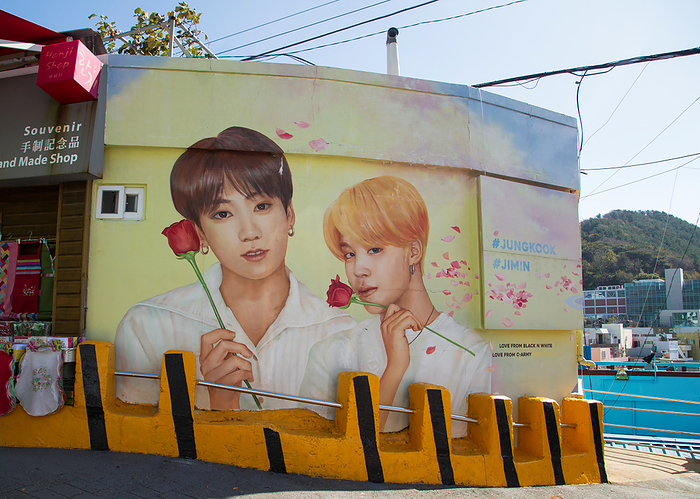 Gamcheon Culture Village in Busan, South Korea Gamcheon Culture Village, Nov 9, 2023 : A mural featuring Jungkook and Jimin of BTS at Gamcheon Culture Village in Busan, about 420 km  261 miles  southeast of Seoul, South Korea. Tourists call the village the  Santorini of Korea  and it is a tourist attraction. The village was an area which was once home to war refugees during the 1950 53 Korean War. South Korea is seeking to host the 2030 World Expo in Busan as it is competing against Saudi Arabia and Italy. The host city will be announced on November 28.  Photo by Lee Jae Won AFLO 