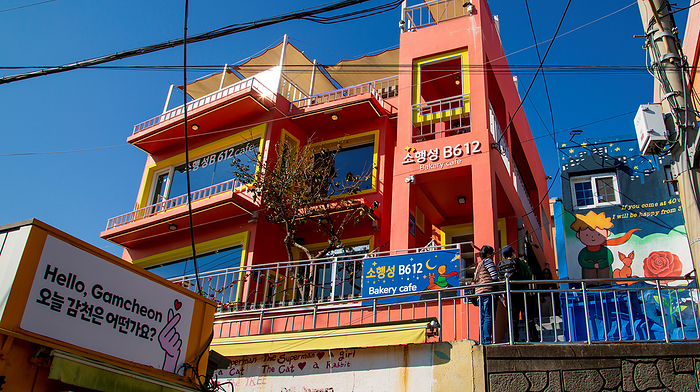 Cafe  Planet B612  in Busan, South Korea Gamcheon Culture Village, Nov 9, 2023 : Cafe  Planet B612  featuring  Le Petit Prince  at Gamcheon Culture Village in Busan, about 420 km  261 miles  southeast of Seoul, South Korea. Tourists call the village the  Santorini of Korea  and it is a tourist attraction. The village was an area which was once home to war refugees during the 1950 53 Korean War. South Korea is seeking to host the 2030 World Expo in Busan as it is competing against Saudi Arabia and Italy. The host city will be announced on November 28.  Photo by Lee Jae Won AFLO 