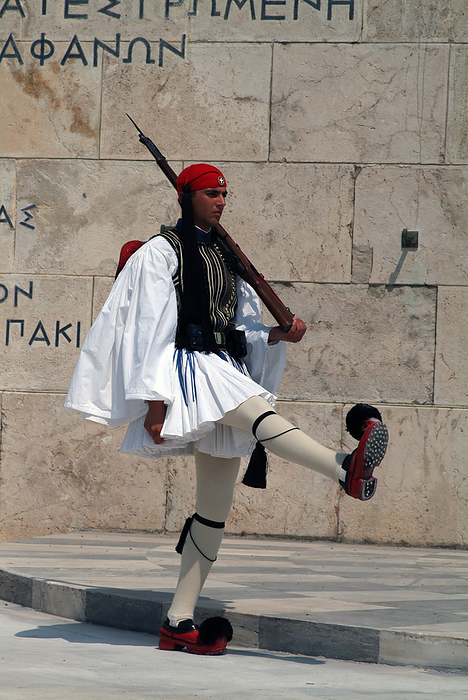 Parliament and Changing of the Guard, Athens, Greece, 2003. Creator: Ethel Davies. Sentries from the elite light infantry 24 hour honour guard who change every hour, in front of the Tomb of the Unknown Solider, Syntagma Square, Athens, Greece, 2003. Creator: Ethel Davies.