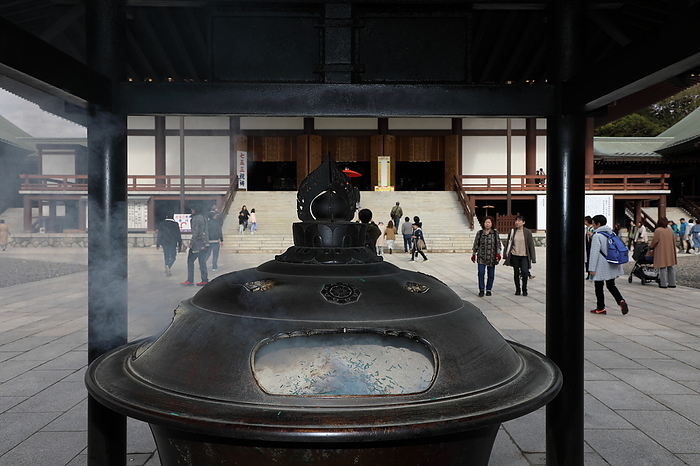 Incense burner in the main hall of Naritasan Shinshoji Temple