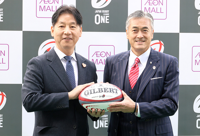 Japan s rugby league League One and largest shopping mall Aeon Mall agree a partnership December 1, 2023, Tokyo, Japan   Japan s largest shopping mall chain Aeon Mall president Koji Iwamura  L  and Japan s rugby league League One chairman Genichi Tamatsuka  R  hold a rugby ball as they agreed a partnership at the Prince Chichibu rugby stadium in Tokyo on Friday, December 1, 2023.    photo by Yoshio Tsunoda AFLO 