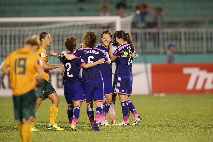 2014 AFC Women s Asian Cup Final Nadeshiko Japan wins first place Japan team group  JPN , MAY 25, 2014   Football   Soccer : Players of Japan celebrate their winniing after the AFC Women s Asian Cup final match between Japan 1 0 Australia at Thong Nhat Stadium in Ho Chi Minh City, Vietnam.  Photo by Takahisa Hirano AFLO 