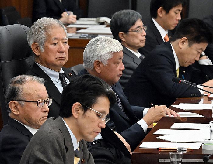 Members of the ruling and opposition parties before the House of Representatives Constitutional Review Committee Members of the ruling and opposition parties attend a meeting of the House of Representatives Constitutional Review Committee in the Diet on December 7, 2023, at 10:39 a.m. Photo by Mikiharu Takeuchi.