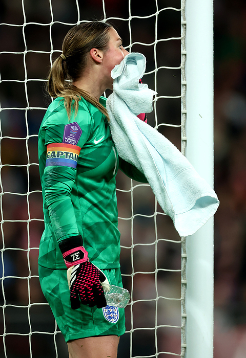 England v Netherlands   UEFA Womens Nations League Mary Earps, goalkeeper of England wipes her face during the UEFA Womens Nations League match between England and Netherlands at Wembley Stadium on December 1, 2023 in London, England.   WARNING  This Photograph May Only Be Used For Newspaper And Or Magazine Editorial Purposes. May Not Be Used For Publications Involving 1 player, 1 Club Or 1 Competition Without Written Authorisation From Football DataCo Ltd. For Any Queries, Please Contact Football DataCo Ltd on  44  0  207 864 9121