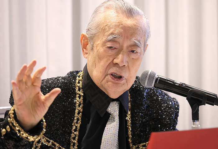 Japanese inventor Yoshiro Nakamatsu known as Dr. NakaMats speaks at the FCCJ December 11, 2023, Tokyo, Japan   Japanese inventor Yoshiro Nakamatsu, known as  Dr. NakaMats  speaks at the Foreign Correspondents  Club of Japan in Tokyo on Monday, December 11, 2023. The 95 year old inventor will debut as a singer songwriter and have concert tour in the United States.      photo by Yoshio Tsunoda AFLO 