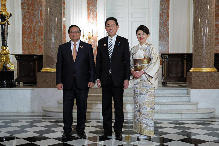 Japan ASEAN Special Summit Dinner at Geihinkan Prime Minister Fumio Kishida welcomes Vietnamese Prime Minister Pham Minh Chinh  left  before the dinner. On the right is his wife, Yuko, at the State Guest House in Moto Akasaka, Tokyo, on December 16, 2023, at 7:02 p.m.  Representative photo 