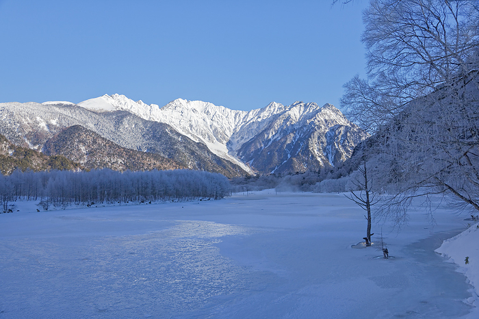 Taishoike Pond and Hotaka mountain range in severe winter Nagano Prefecture