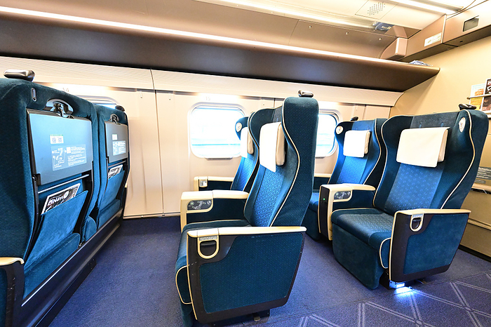 Joetsu and Hokuriku Shinkansen E7 and W7 Series Green Car Guest Rooms
