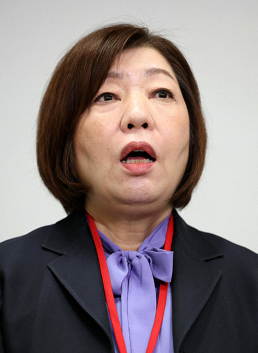 Nihon University football team drug case Mariko Hayashi, Chancellor of Nihon University, answers questions from reporters after resubmitting to the Ministry of Education, Culture, Sports, Science and Technology a plan for improvement, including measures to prevent recurrence, in the wake of the drug incident involving the Nihon University American football team.