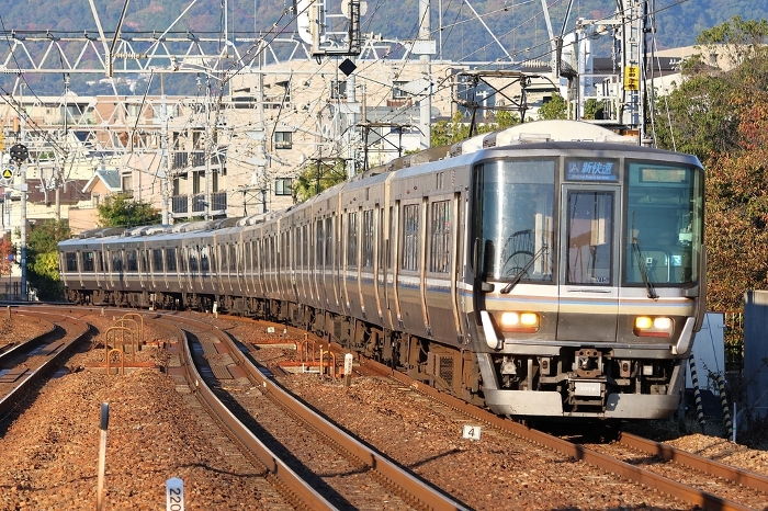 JR West] Series 223 Shinkansen (JR Kobe Line: Sakura-Shukugawa Station)