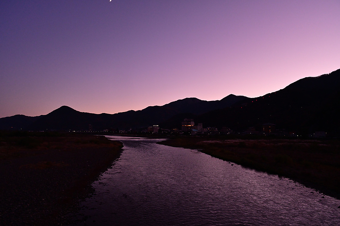 Chikuma River Evening View Chikuma City, Nagano Prefecture Upstream from Taisho Bridge