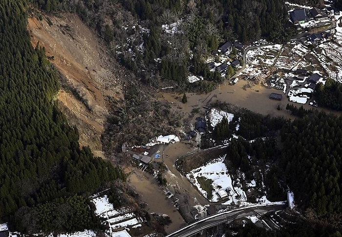 Major Earthquake of Magnitude 7 in Noto District, Wajima City, Ishikawa Prefecture The site where a landslide hit a village in Wajima, Ishikawa Prefecture, Japan, at 2:34 p.m. on January 4, 2024, from the head office helicopter.